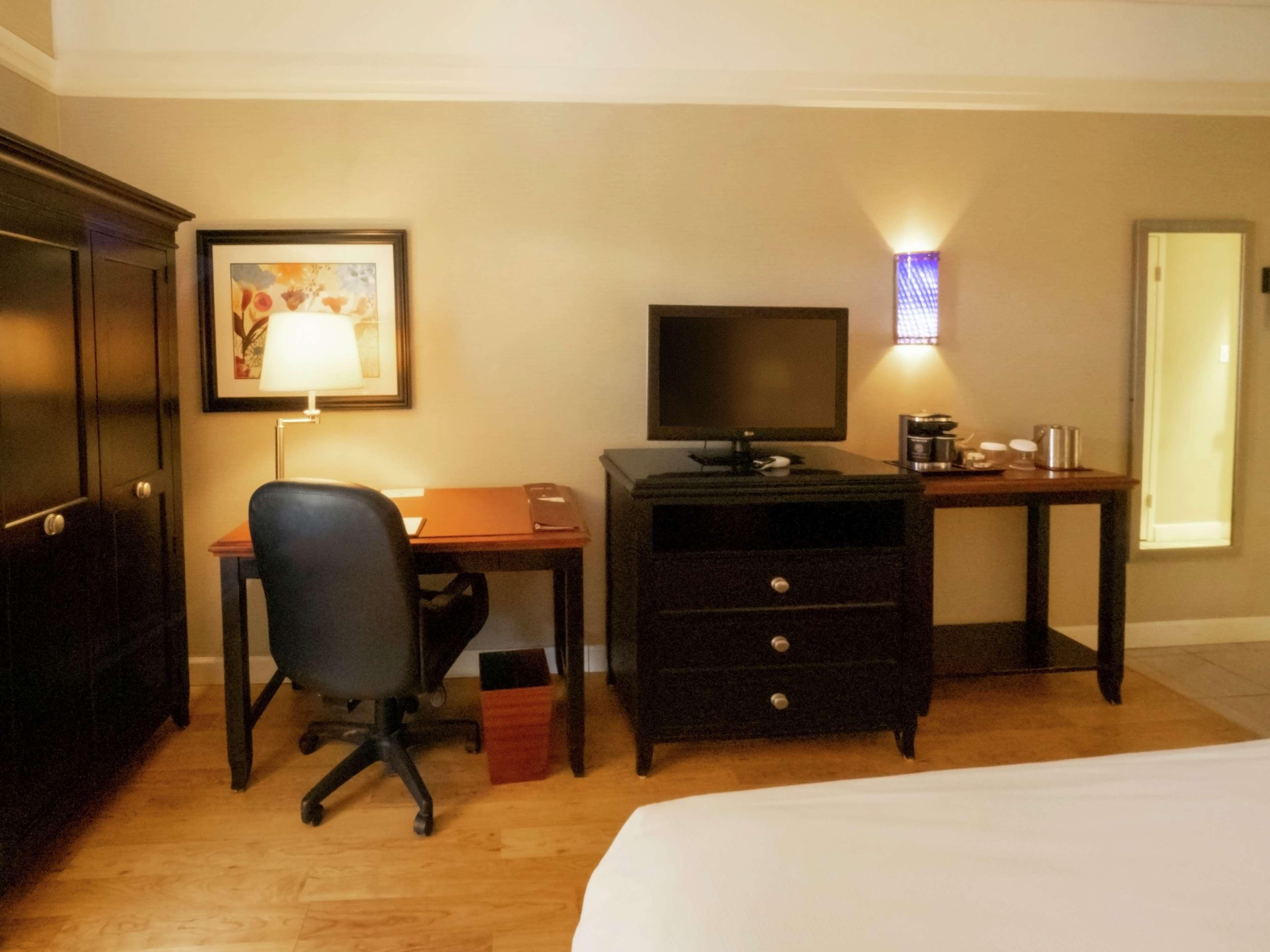 Doubletree By Hilton Buffalo-Amherst Extérieur photo